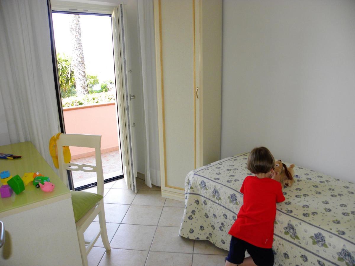 Comfortable Apartment In Maratea With Sea View 95 M² + Parking Kültér fotó